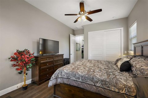 Casa en venta en Lady Lake, Florida, 5 dormitorios, 315.12 m2 № 1659906 - foto 29