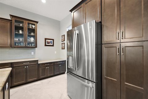 Casa en venta en Lady Lake, Florida, 5 dormitorios, 315.12 m2 № 1659906 - foto 14