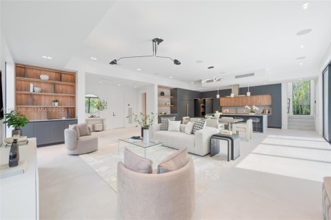 Villa ou maison à vendre à Miami, Floride: 5 chambres, 372.35 m2 № 1977163 - photo 3