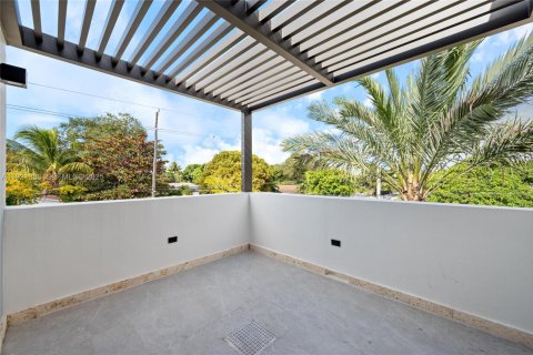 Villa ou maison à vendre à Miami, Floride: 5 chambres, 372.35 m2 № 1977163 - photo 28