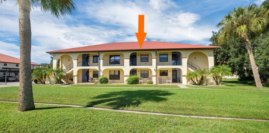 Condo in Lake Wales, Florida, 2 bedrooms  № 2377565