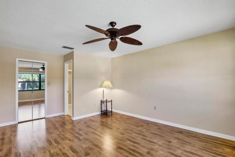 Condo in Lake Wales, Florida, 2 bedrooms  № 2377565 - photo 23