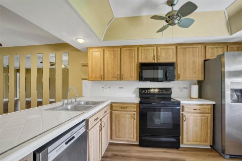 Condo in Lake Wales, Florida, 2 bedrooms  № 2377565 - photo 8