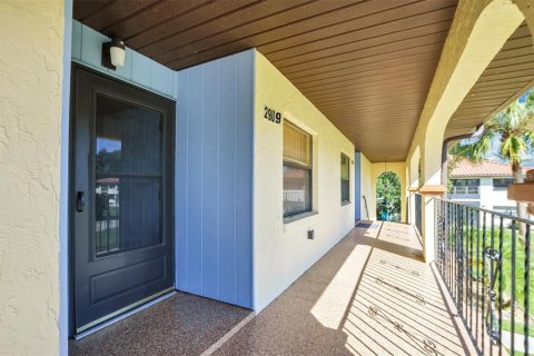 Condo in Lake Wales, Florida, 2 bedrooms  № 2377565 - photo 3