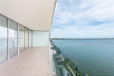 Condominio en Miami, Florida, 2 dormitorios  № 2011110
