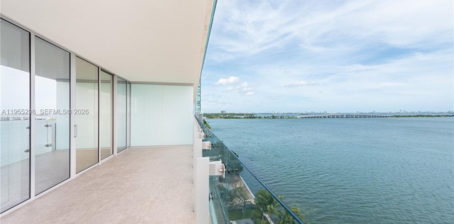 Condo in Miami, Florida, 2 bedrooms № 2011110