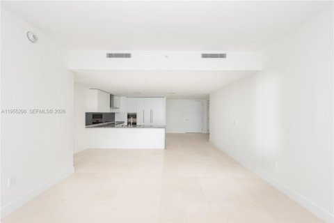 Condo in Miami, Florida, 2 bedrooms № 2011110 - photo 8