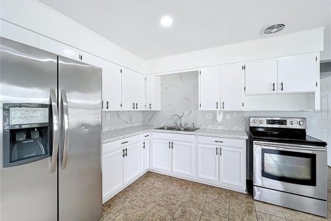 Casa en venta en Lakeland, Florida, 4 dormitorios, 136.19 m2 № 2386502 - foto 7