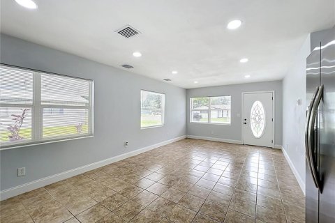 Casa en venta en Lakeland, Florida, 4 dormitorios, 136.19 m2 № 2386502 - foto 10