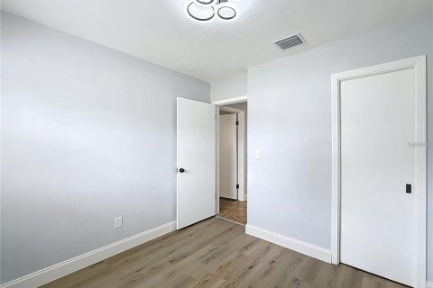 Casa en venta en Lakeland, Florida, 4 dormitorios, 136.19 m2 № 2386502 - foto 20