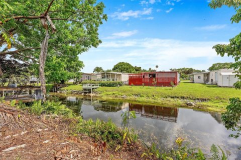 House in Margate, Florida 3 bedrooms, 84.91 sq.m. № 1783762 - photo 26