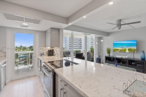 Copropriété à vendre à Fort Lauderdale, Floride: 2 chambres, 102.19 m2 № 1930145 - photo 9