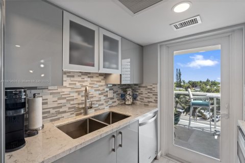 Copropriété à vendre à Fort Lauderdale, Floride: 2 chambres, 102.19 m2 № 1930145 - photo 10