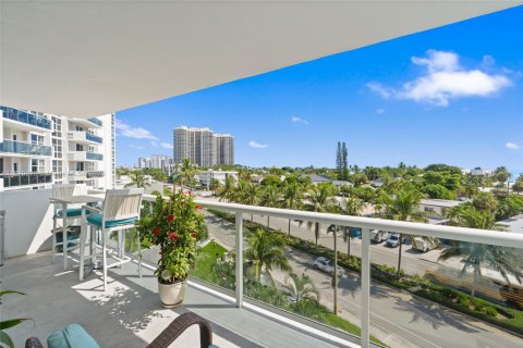 Copropriété à vendre à Fort Lauderdale, Floride: 2 chambres, 102.19 m2 № 1930145 - photo 4
