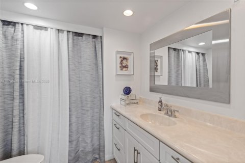 Copropriété à vendre à Fort Lauderdale, Floride: 2 chambres, 102.19 m2 № 1930145 - photo 22