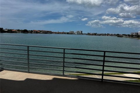 Copropriété à vendre à South Pasadena, Floride: 3 chambres, 120.77 m2 № 2139082 - photo 2
