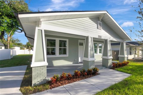 House in Tampa, Florida 3 bedrooms, 148.64 sq.m. № 2425866 - photo 23
