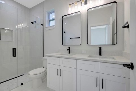 House in Tampa, Florida 3 bedrooms, 148.64 sq.m. № 2425866 - photo 16