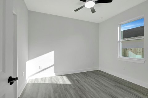 House in Tampa, Florida 3 bedrooms, 148.64 sq.m. № 2425866 - photo 20
