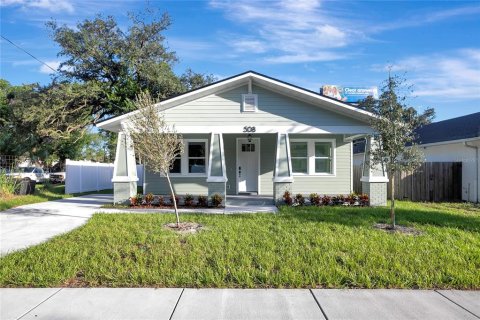 House in Tampa, Florida 3 bedrooms, 148.64 sq.m. № 2425866