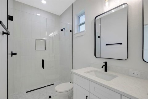 House in Tampa, Florida 3 bedrooms, 148.64 sq.m. № 2425866 - photo 17