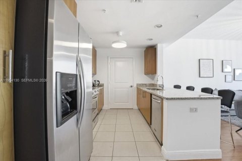 Copropriété à vendre à Hallandale Beach, Floride: 2 chambres, 121.33 m2 № 2081082 - photo 9