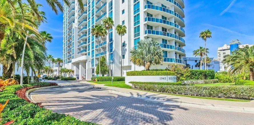 Condo à Hallandale Beach, Floride, 2 chambres № 2081082