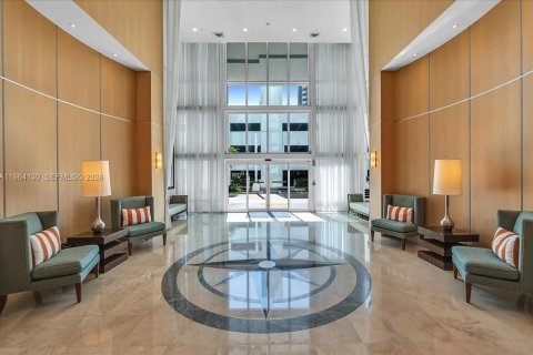 Copropriété à vendre à Hallandale Beach, Floride: 2 chambres, 121.33 m2 № 2081082 - photo 28