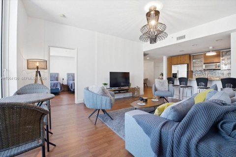Copropriété à vendre à Hallandale Beach, Floride: 2 chambres, 121.33 m2 № 2081082 - photo 12