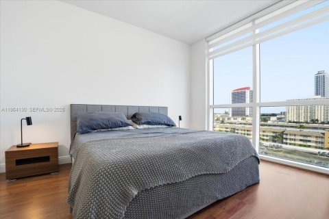 Copropriété à vendre à Hallandale Beach, Floride: 2 chambres, 121.33 m2 № 2081082 - photo 19