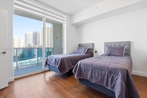 Copropriété à vendre à Hallandale Beach, Floride: 2 chambres, 121.33 m2 № 2081082 - photo 15