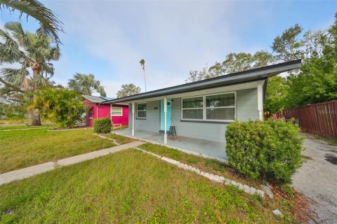 Villa ou maison à vendre à Gulfport, Floride: 3 chambres, 94.2 m2 № 2135381 - photo 4