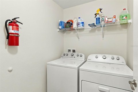 Townhouse in Tampa, Florida 2 bedrooms, 117.43 sq.m. № 2372814 - photo 17