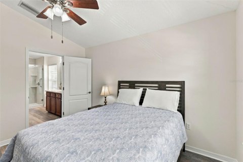 Townhouse in Tampa, Florida 2 bedrooms, 117.43 sq.m. № 2372814 - photo 10