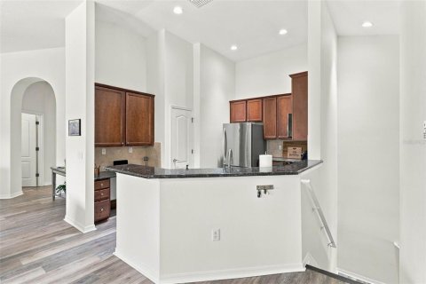 Townhouse in Tampa, Florida 2 bedrooms, 117.43 sq.m. № 2372814 - photo 5