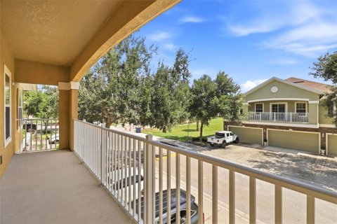 Townhouse in Tampa, Florida 2 bedrooms, 117.43 sq.m. № 2372814 - photo 19