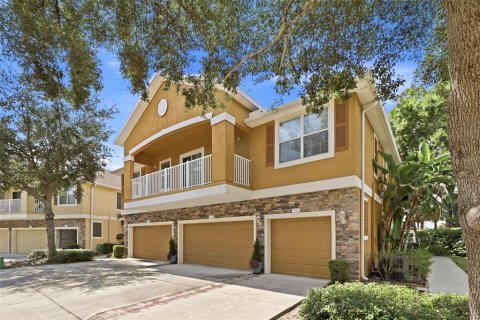 Townhouse in Tampa, Florida 2 bedrooms, 117.43 sq.m. № 2372814 - photo 2