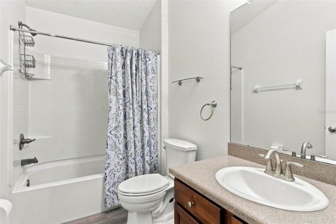 Townhouse in Tampa, Florida 2 bedrooms, 117.43 sq.m. № 2372814 - photo 16