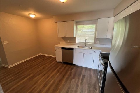 Casa en venta en Tampa, Florida, 3 dormitorios, 100.89 m2 № 1777845 - foto 5