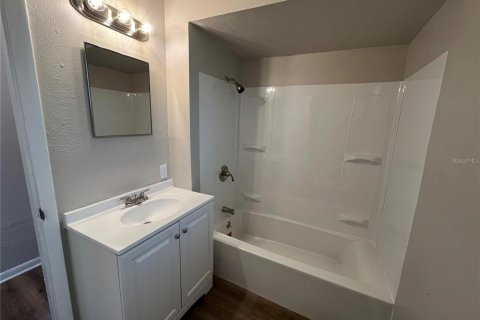 Casa en venta en Tampa, Florida, 3 dormitorios, 100.89 m2 № 1777845 - foto 11