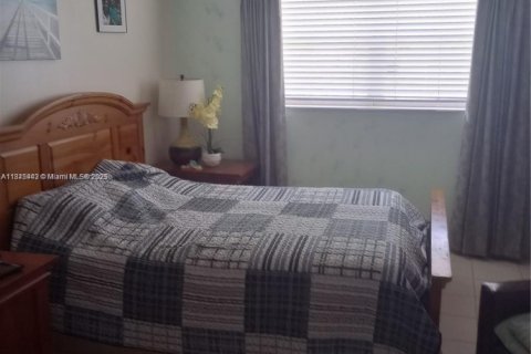 Condo in Sunrise, Florida, 1 bedroom  № 1841085 - photo 4