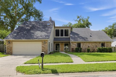 Villa ou maison à Longwood, Floride 4 chambres, 270.81 m2 № 2350276