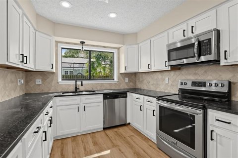Villa ou maison à vendre à Longwood, Floride: 4 chambres, 270.81 m2 № 2350276 - photo 3