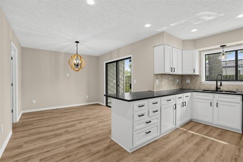 Villa ou maison à vendre à Longwood, Floride: 4 chambres, 270.81 m2 № 2350276 - photo 5