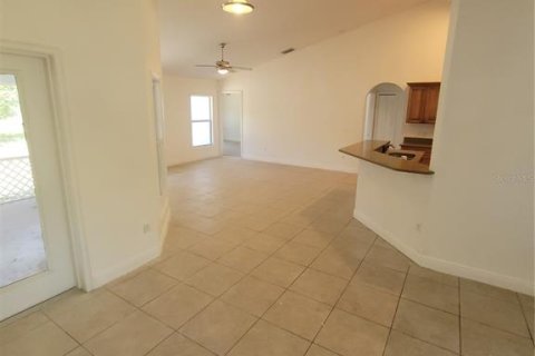 House in North Port, Florida 3 bedrooms, 183.02 sq.m. № 1749402 - photo 7