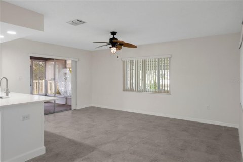 House in Hernando Beach, Florida 2 bedrooms, 116.5 sq.m. № 1719404 - photo 6