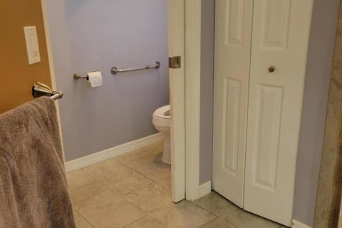House in Port St. Lucie, Florida 3 bedrooms, 141.4 sq.m. № 2184776 - photo 20