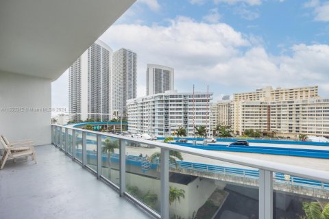 Copropriété à vendre à Hollywood, Floride: 3 chambres, 125.6 m2 № 1984786 - photo 22