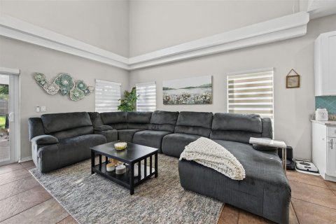 Casa en venta en Orlando, Florida, 5 dormitorios, 327.39 m2 № 2420546 - foto 3