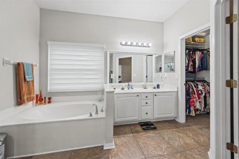 Casa en venta en Orlando, Florida, 5 dormitorios, 327.39 m2 № 2420546 - foto 24